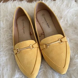 Yellow pointy toe flats, Sz 11
